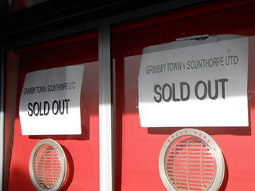 Arriving at Blundell, after wading through the crowds, the Histon Mariners were delighted to see clear evidence of the successful campaign.