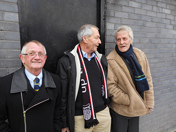 The Chairman in consultation with legends	Dave Boylen and Nigel Batch.