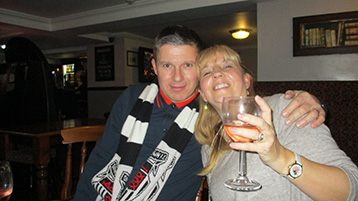 A rather cautious McMike and a rather thirsty Lisa at the Notts, after much analysis.